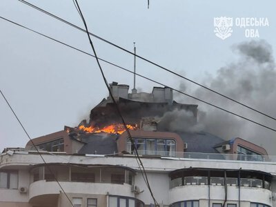 Унаслідок удару по Одесі пошкоджено житлову багатоповерхівку: є постраждалі