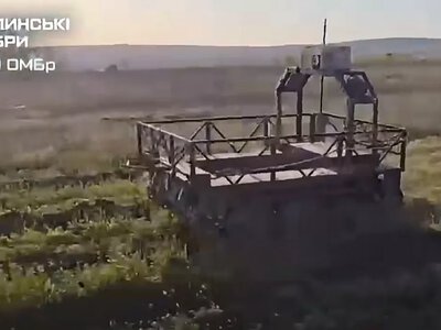 Український наземний робот «Тарган 200» уперше застосував активний захист проти ворожого FPV-дрона
