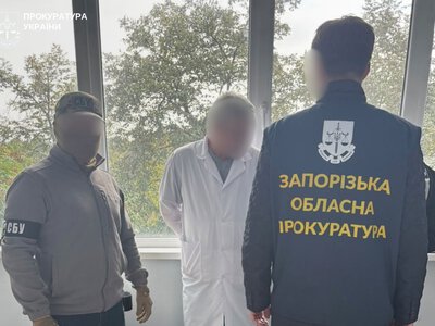 Фіктивна інвалідність за $12 000: у Запоріжжі викрили чотирьох осіб, серед яких — медики та член експертної команди