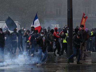 Масові протести у Франції: що відомо про заворушення та затримання