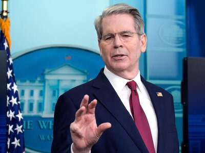 Це неправда: Бессент відреагував на слова Зеленського про обмін розвідданими