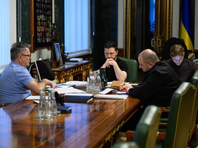 Зеленський поговорив із спецпосланцями президента США: деталі розмови