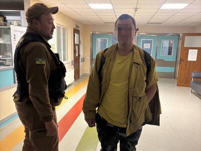 У київській лікарні чоловік привласнив одяг пацієнта — муніципали все повернули