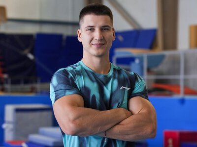 Російського тренера заселили в номер з кусючими клопами на чемпіонаті світу: Всі у крові