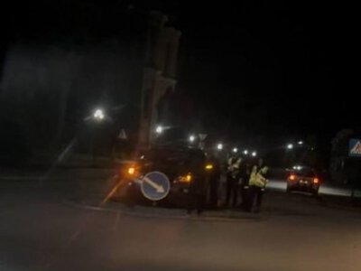 П'яний водій влетів у кільце: у Бережанах сталася дорожньо-транспортна пригода (фото)