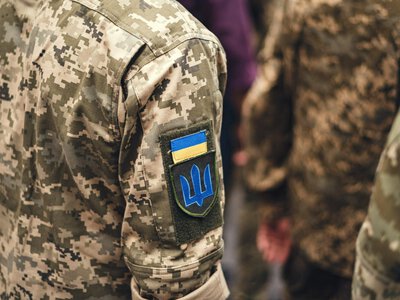 У Києві ветерани з інвалідністю опановують водіння на адаптованих авто