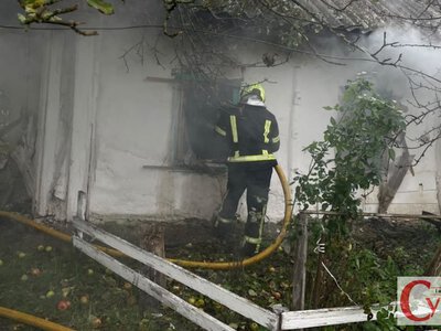 На Житомирщині в селі Варварівка загинув чоловік під час пожежі у власному будинку
