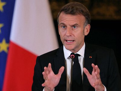 Макрон екстрено звернувся до нації на тлі масштабних протестів
