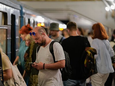 РФ вдарила по Києву ракетами: пошкоджено станцію метро