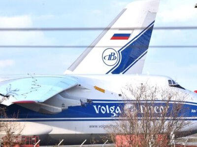 У Німеччині автомобіль пошкодив огорожу аеропорту неподалік російських Ан-124