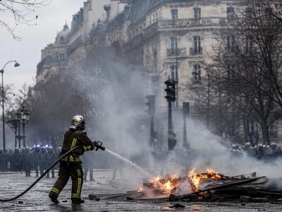Президент Макрон не прийняв відставку глави МВС Нуньєса — Asharq Al-Awsat