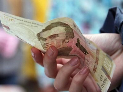 27% українців позичають гроші на найнеобхідніше: хто найчастіше живе в кредит