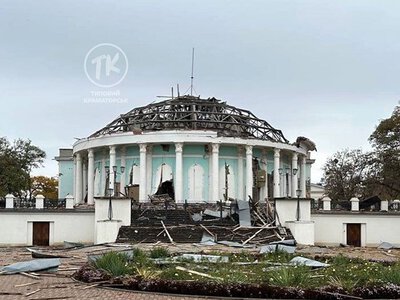 Російський обстріл фактично знищив будівлю колишнього палацу культури імені Пушкіна в Краматорську