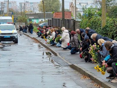 У Миргороді попрощалися із полеглим воїном Ігорем Олійником, якого понад два роки вважали зниклим безвісти