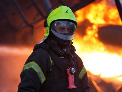 Комбінований удар по Києву: балістичні ракети та дрони пошкодили висотку, медцентр та станцію метро, є загибла та поранені