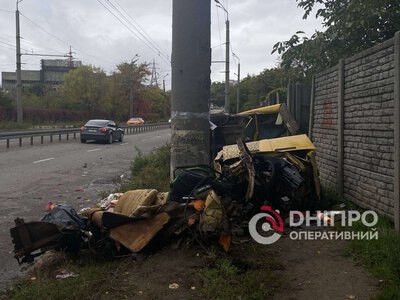 ВАЗ розірвало, водій загинув: у Дніпрі на Гальченка сталася моторошна ДТП