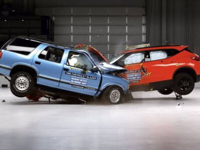 Краш-тест: Chevrolet Blazer 1996-го та 2026-го років зіткнулися лобами