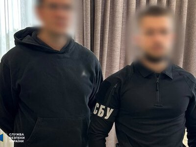 Затримали керівників одеської компанії, яких підозрюють у допомозі РФ продати викрадене українське зерно