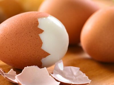 Чому яйця погано чистяться: секрети ідеального варіння