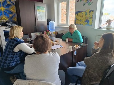 Переселенки з Херсонщини обговорили Революцію на граніті в Івано-Франківську