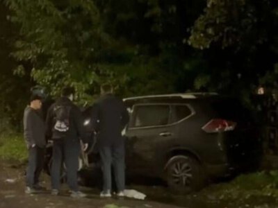 У Дніпрі Nissan збив підлітка на скутері і влетів в паркан: подробиці ДТП