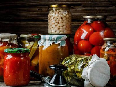 Скільки можна зберігати консервацію