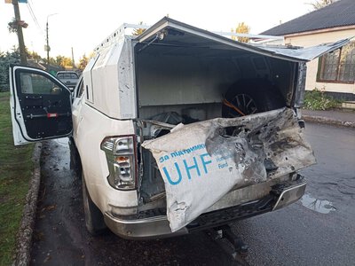 На Дніпропетровщині російський дрон атакував гуманітарний автомобіль із волонтерами