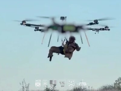 Українські військові вперше евакуювали пораненого бійця з передової за допомогою дрона