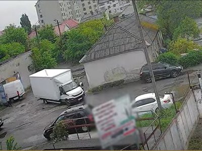 Майже 50 тонн спирту та підроблені акцизи: на Закарпатті викрили підпільне виробництво алкоголю. Відео