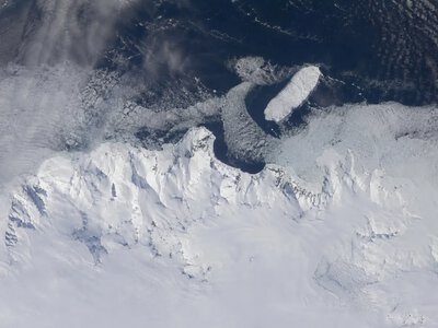 Супутник Sentinel-3 зафіксував острів Елефант в Антарктиці