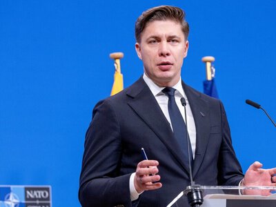 Литва посилить захист інфраструктури після спроби підпалу складу з обладнанням Starlink