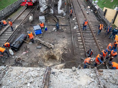 У Києві після нічної атаки ремонтують метро: до робіт залучили близько 70 фахівців