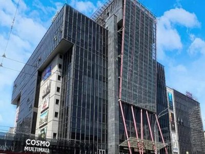 ТРЦ Cosmo Multimall частково відновив роботу після російського удару