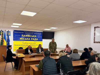 Пільги, виплати та правова захищеність: у Рахові відбулася важлива зустріч із родинами полеглих Героїв