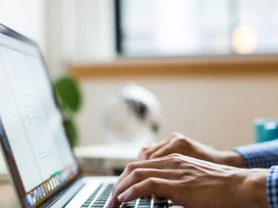 Роль AI в роботі QA-тестувальника: як вибрати актуальний курс