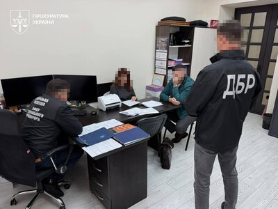 Майже 10 років незаконних доплат: суддю з Полтавщини підозрюють у шахрайстві