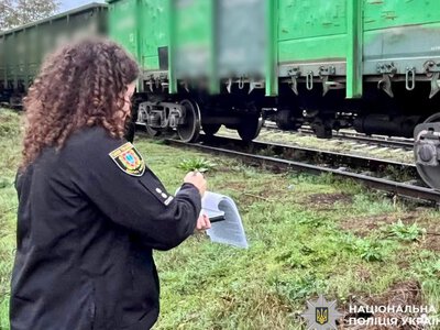 В Одесі вантажний потяг наїхав на чоловіка