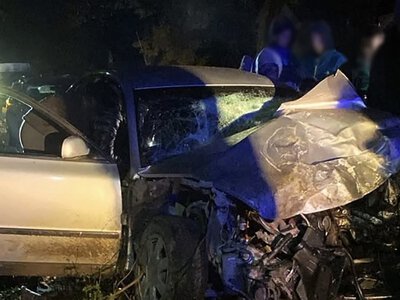 На Рахівщині зіткнулися VW та Ford: пʼятеро травмованих, двох людей вирізали з понівеченого авто (ФОТО)