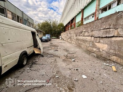 У Запоріжжі росіяни вдарили по складському приміщенню: кількість поранених зросла до трьох