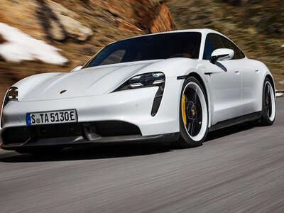 Porsche ухвалила рішення про відмову від електричного суперкара через несподівану причину