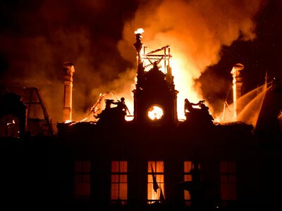 У Франції затримали підозрюваного в підпалі мерії Ліможа