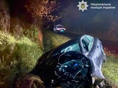 Біля села Петранка Audi злетів з дороги та врізався в бетонну трубу — загинули двоє молодих чоловіків