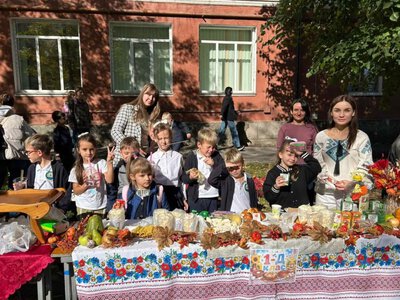 У вінницькому ліцеї №4 придбали допомогу для семи підрозділів ЗСУ завдяки благодійному ярмарку
