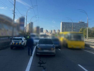 Поліція, перевірки і обмеження: в Києві перекрито декілька доріг, - ФОТО