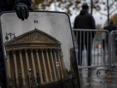Прем’єр Франції анонсував масове розгортання сил безпеки — France 24