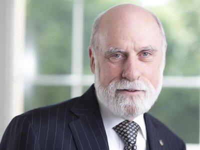 «Батько інтернету» Вінтон Серф: про головні ризики АІ та міжпланетний інтернет
