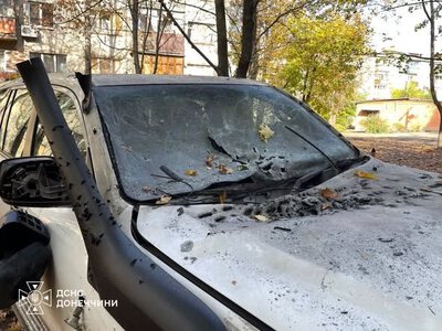  У Краматорську ворожий FPV-дрон атакував рятувальників і пошкодив два службових автомобілі 