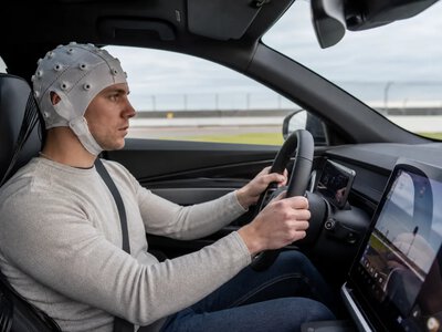 Polestar та Оксфорд дослідили реакції водіїв на спортивний електромобіль