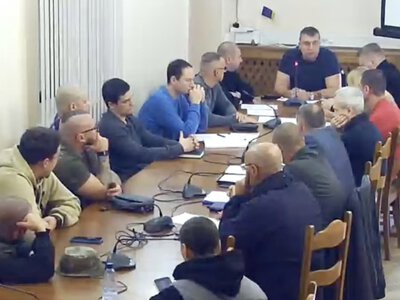 В Одесі вимагали плану від КП через обплутані кабелями будинки