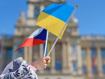 Чехія хоче скоротити виплати українським біженцям удвічі: кого позбавлять допомоги